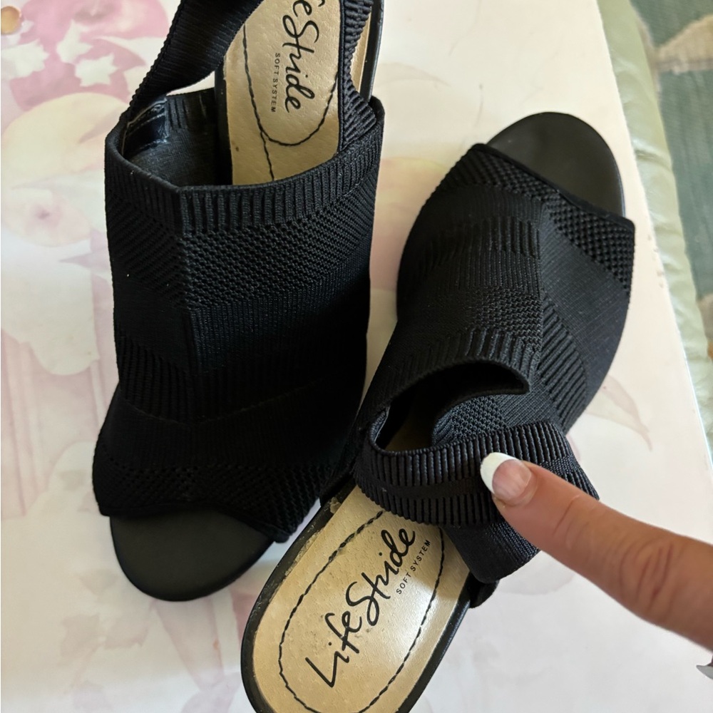 Life Stride Women's Black Knit Sandals